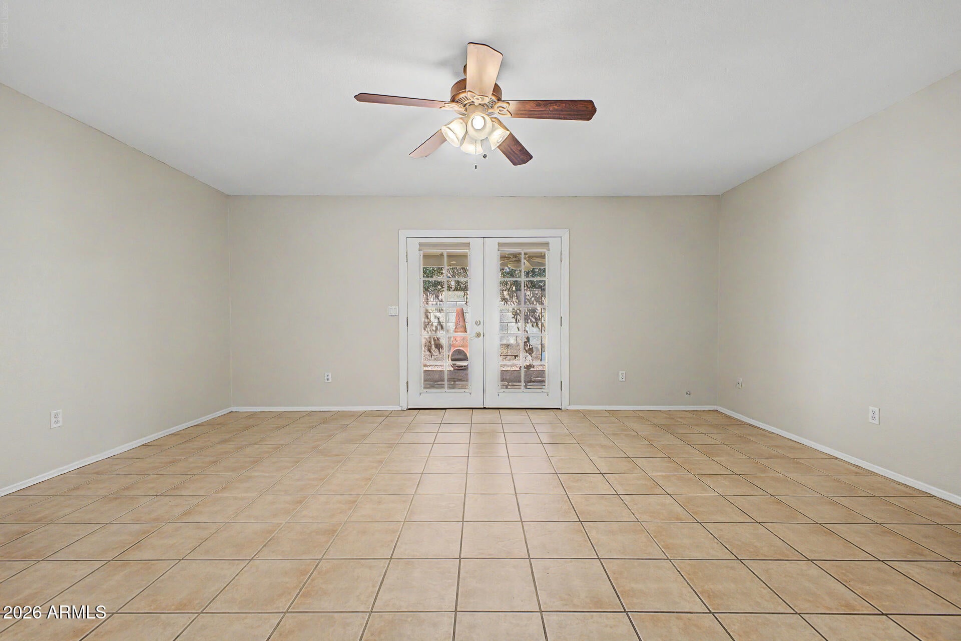 130 E CAMPO BELLO Drive