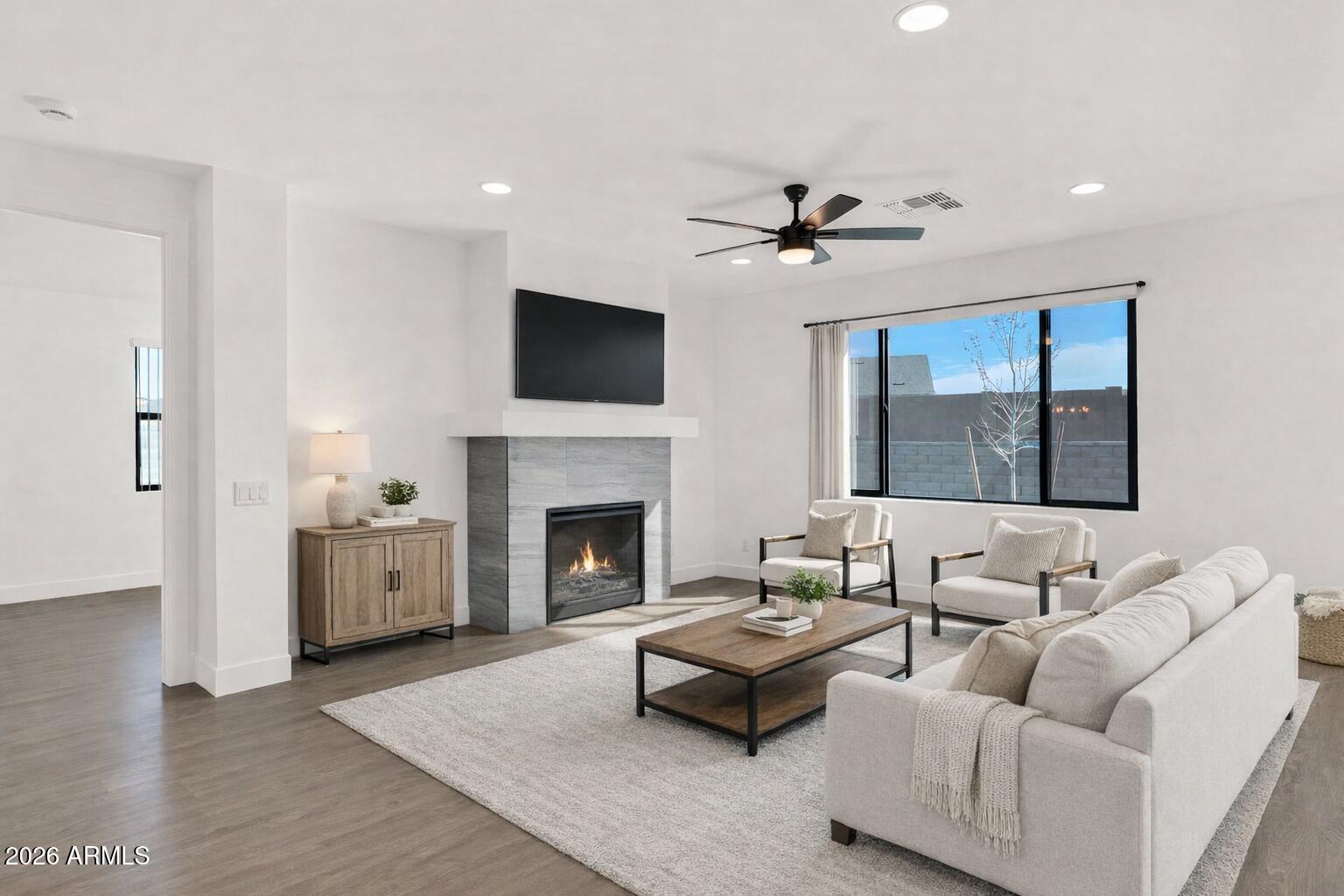 5047 N KINGSLEY Court