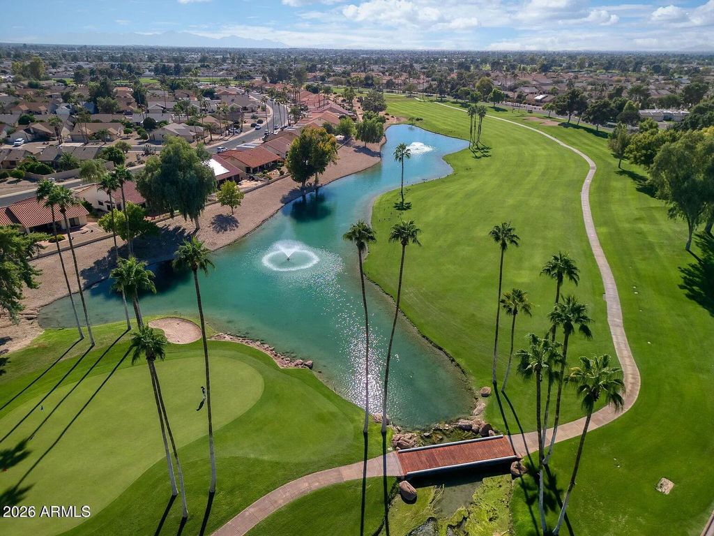 Photo of 19400 N Westbrook Parkway #221, Peoria, AZ 85382 (MLS # 6968838)