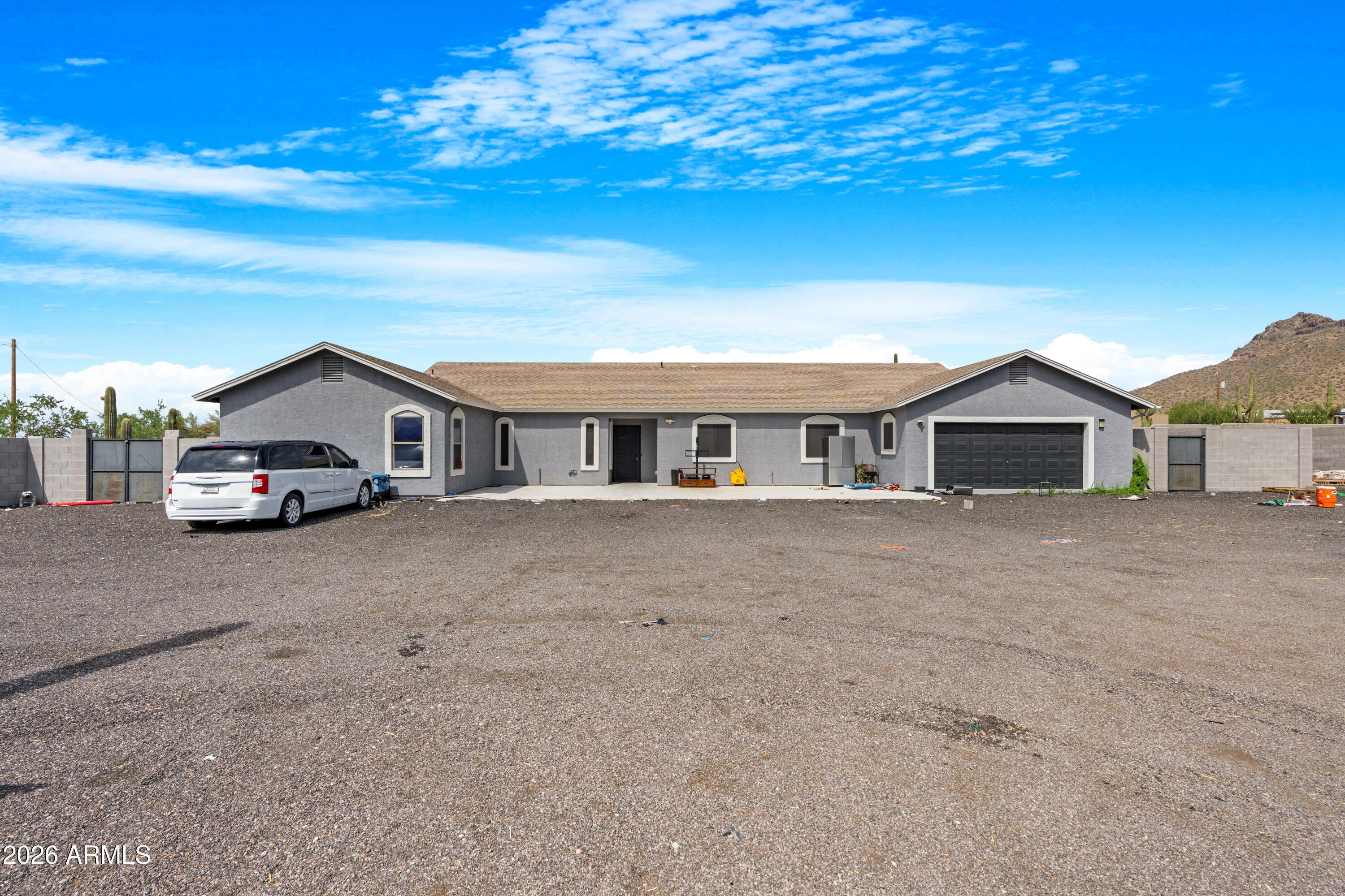 4906 N WARNER Drive