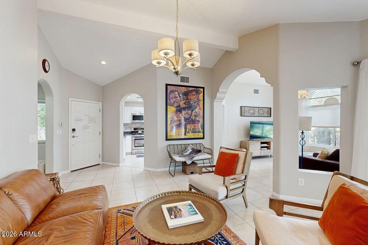 6516 N VIA DIVINA --