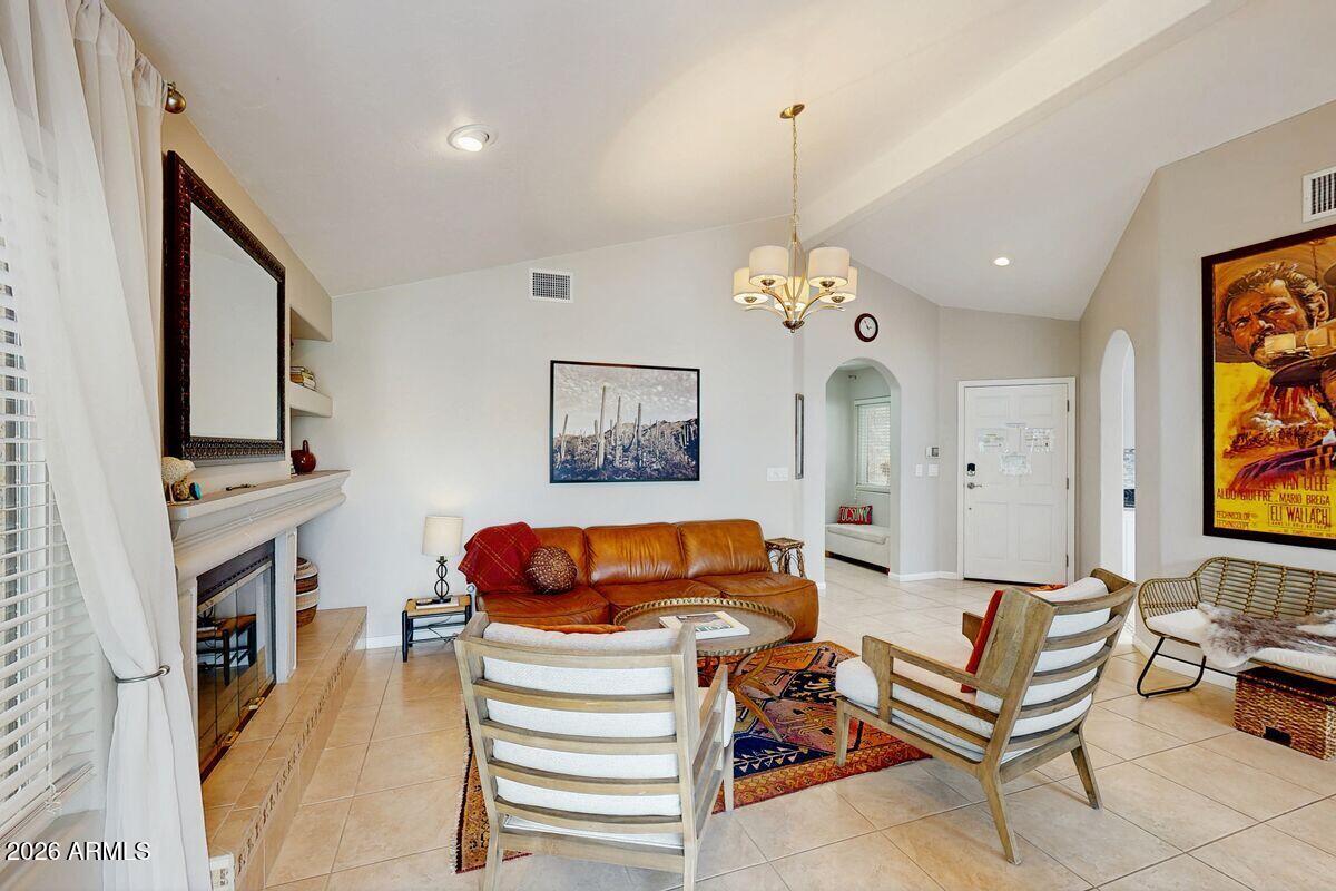 6516 N VIA DIVINA --