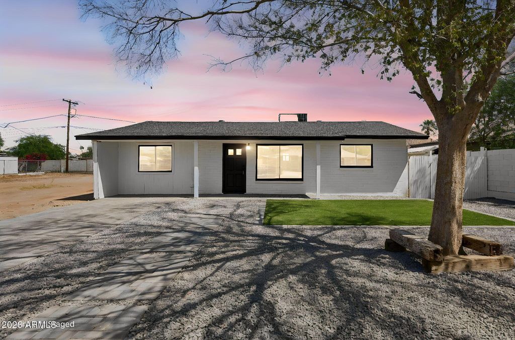 Photo of 1214 E Henry Street, Tempe, AZ 85288 (MLS # 7021528)