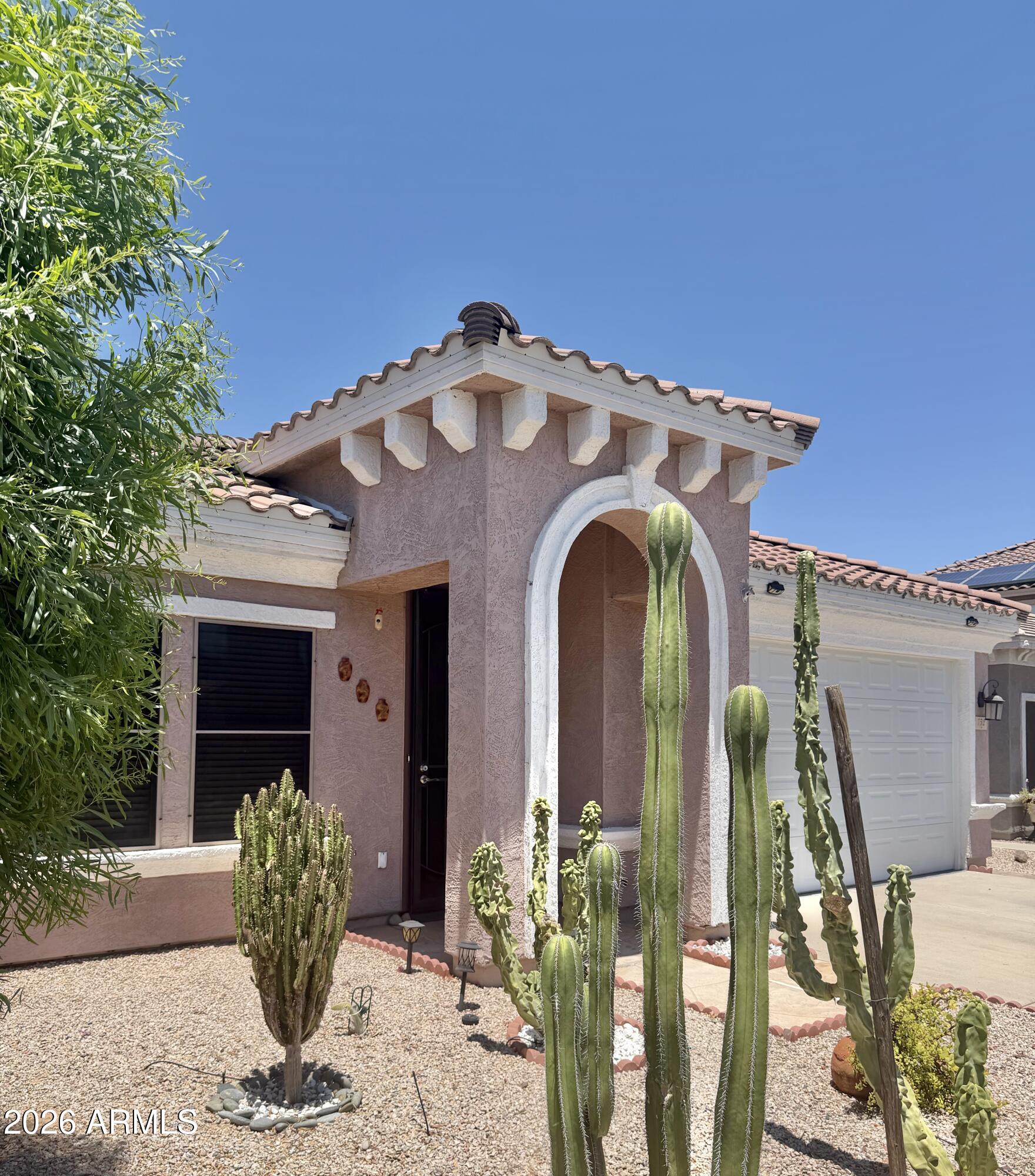 752 E COWBOY COVE Trail