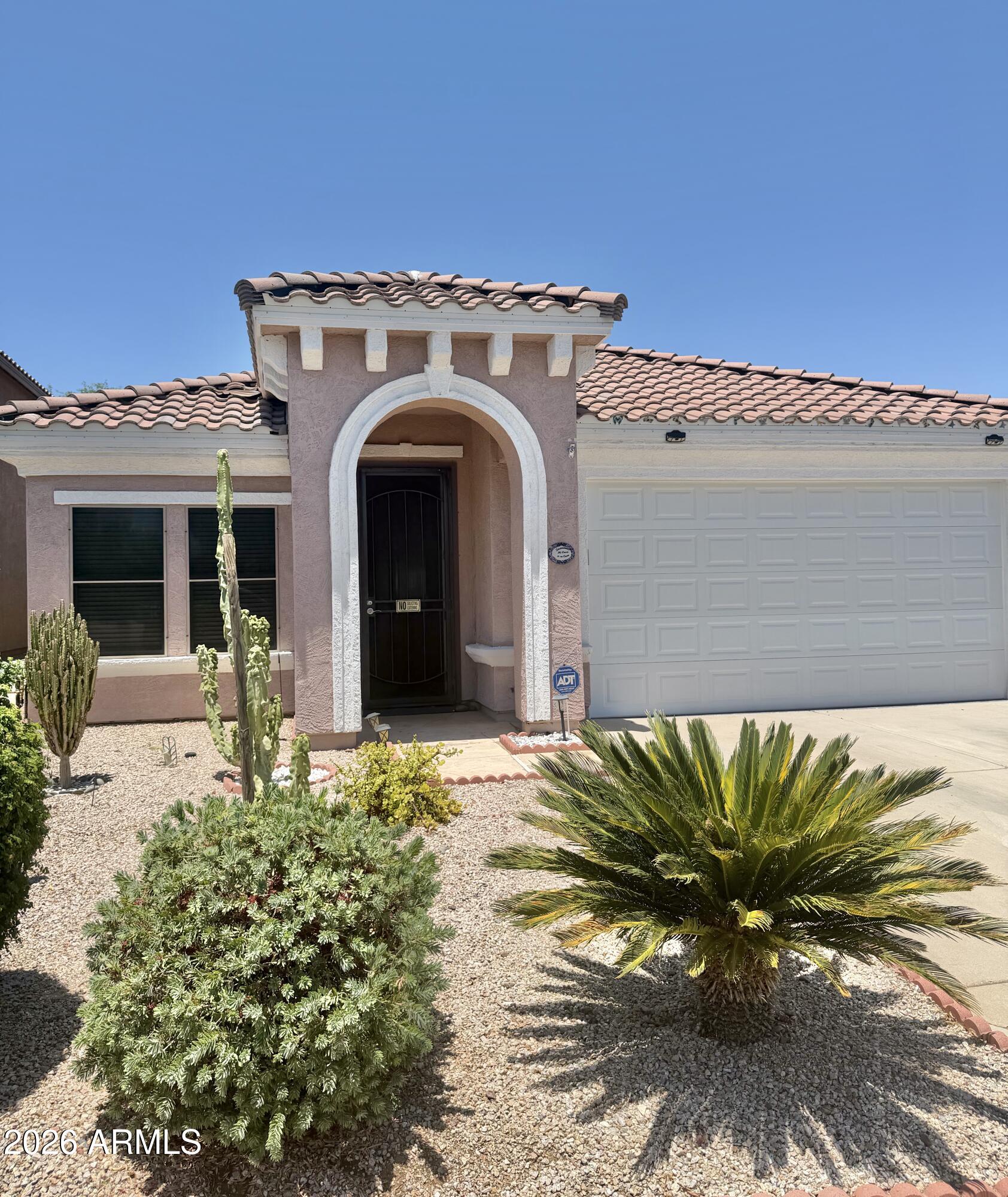 752 E COWBOY COVE Trail