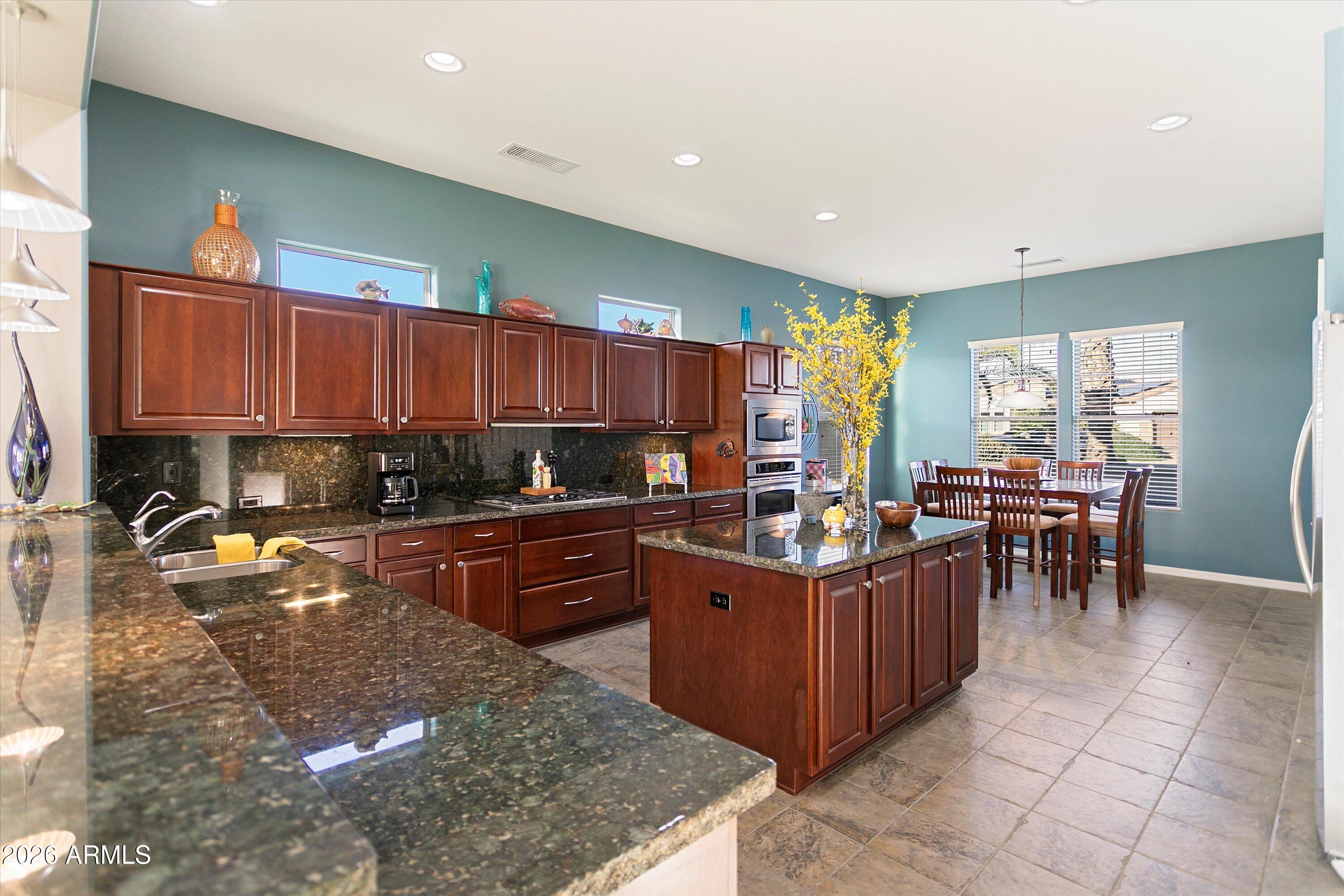 16385 W GLACIER Court