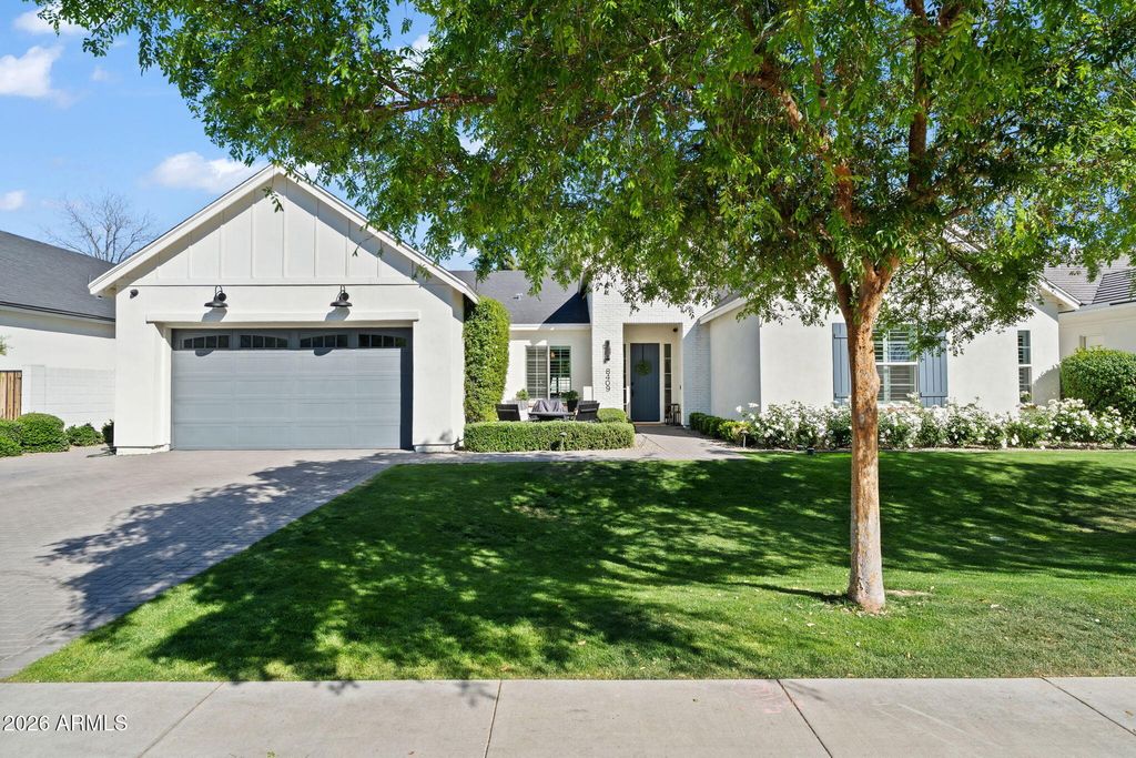 Photo of 8409 N Diller Grove Lane, Phoenix, AZ 85021 (MLS # 6998753)