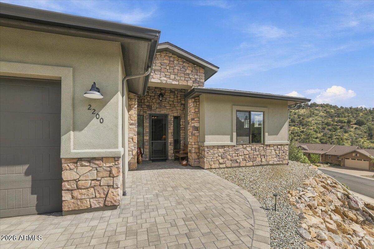 2200 LE LOUP Drive