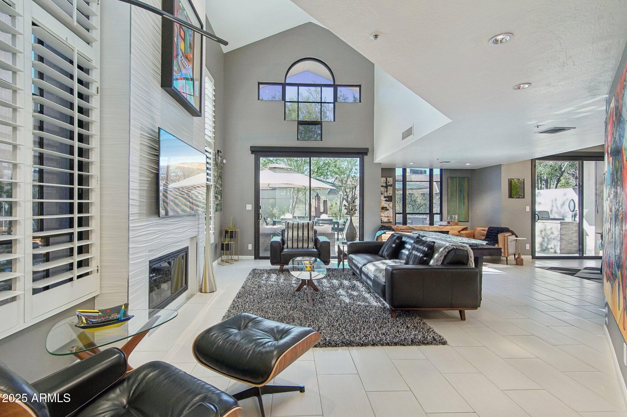 25150 N WINDY WALK Drive 11