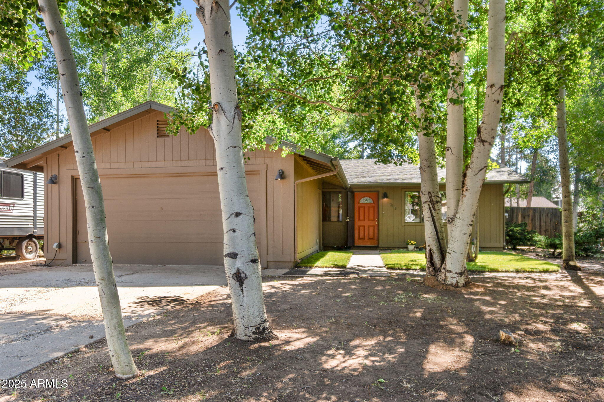 3619 W MOUNTAIN Drive