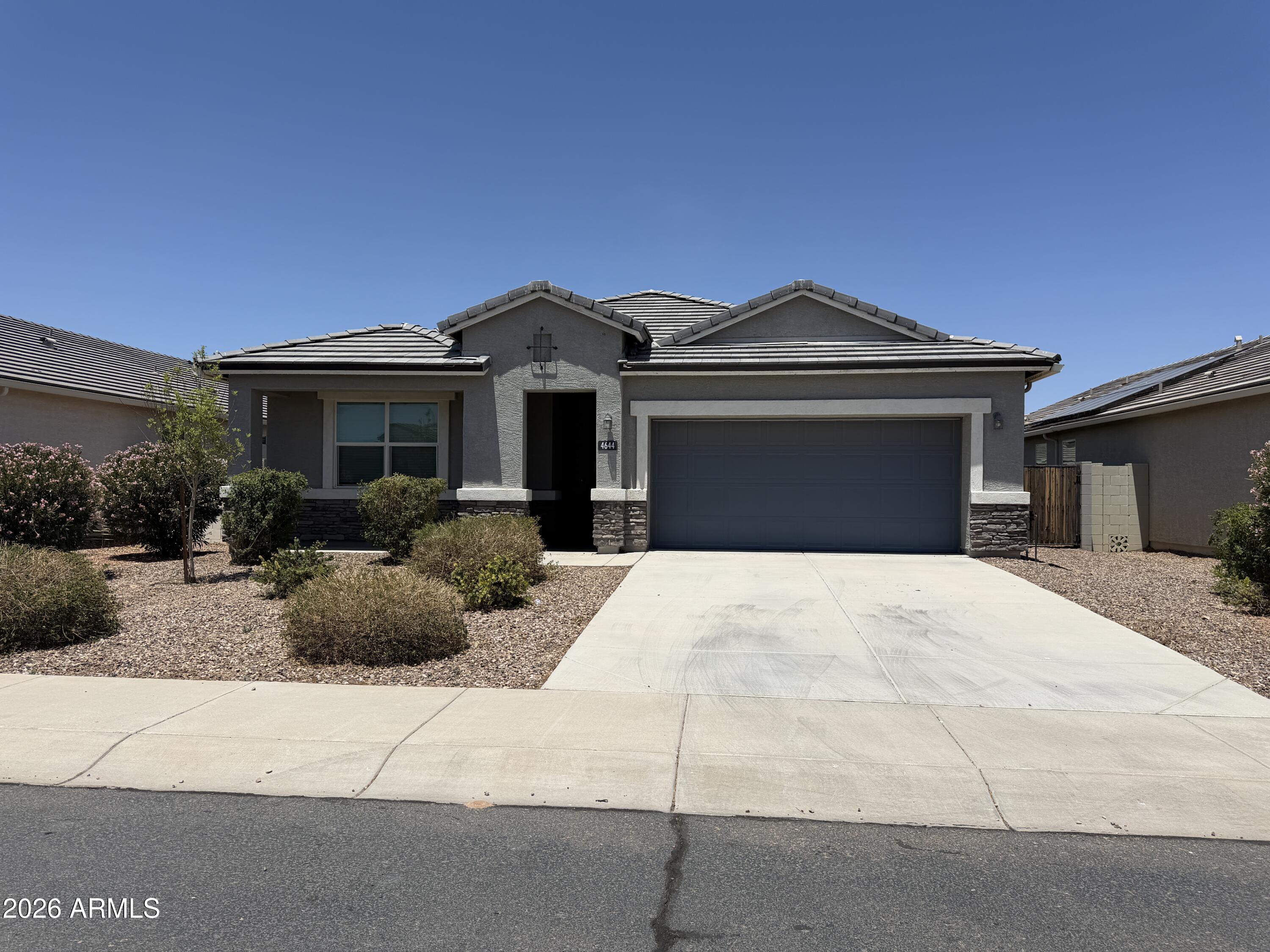 4644 W CINNAMON Avenue