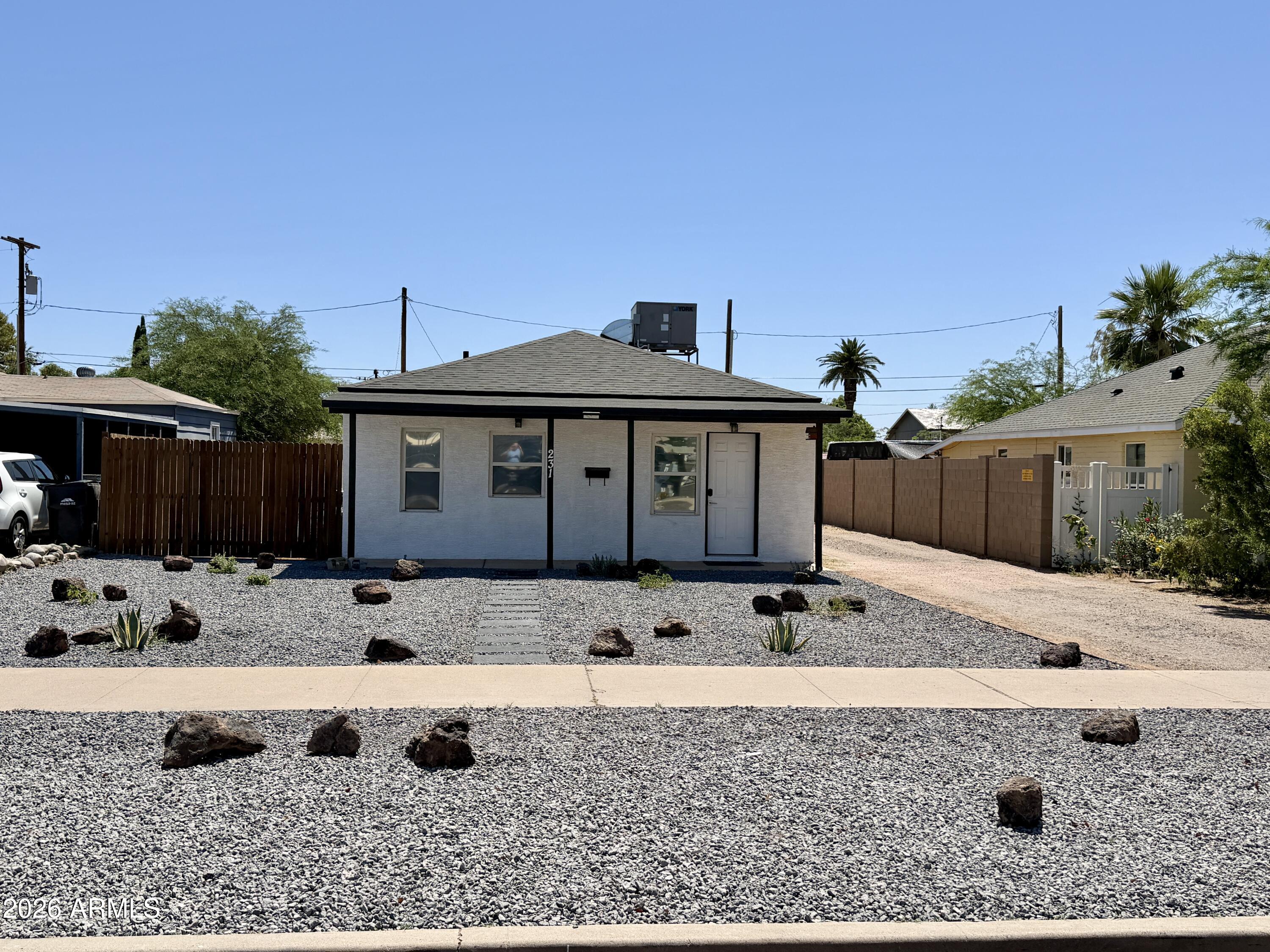 231 N Morris --