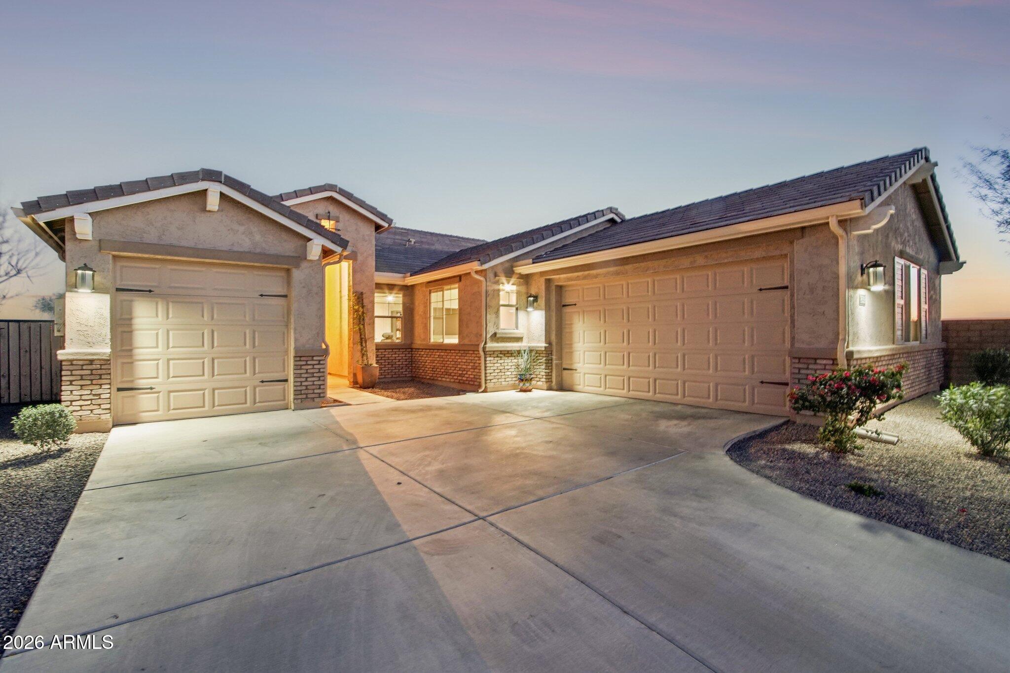 18559 W HIDDENVIEW Drive