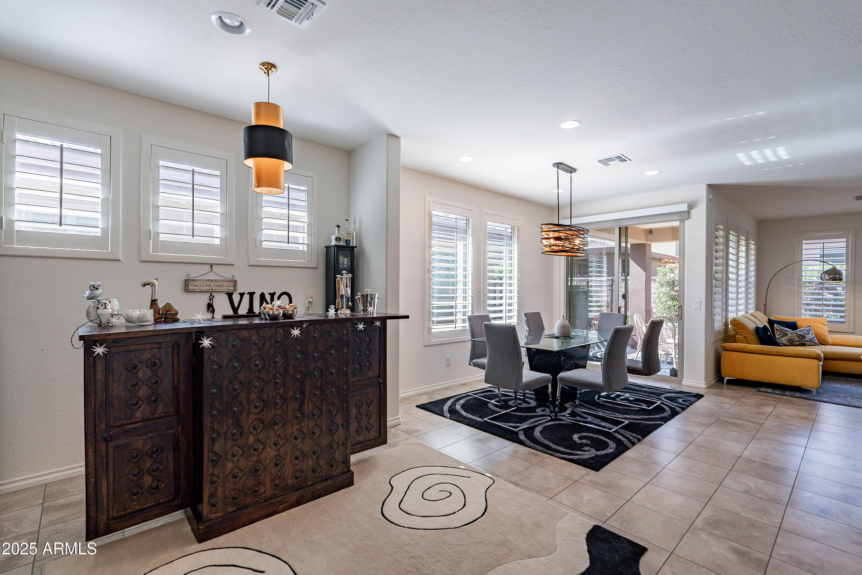 720 E COBBLE STONE Drive