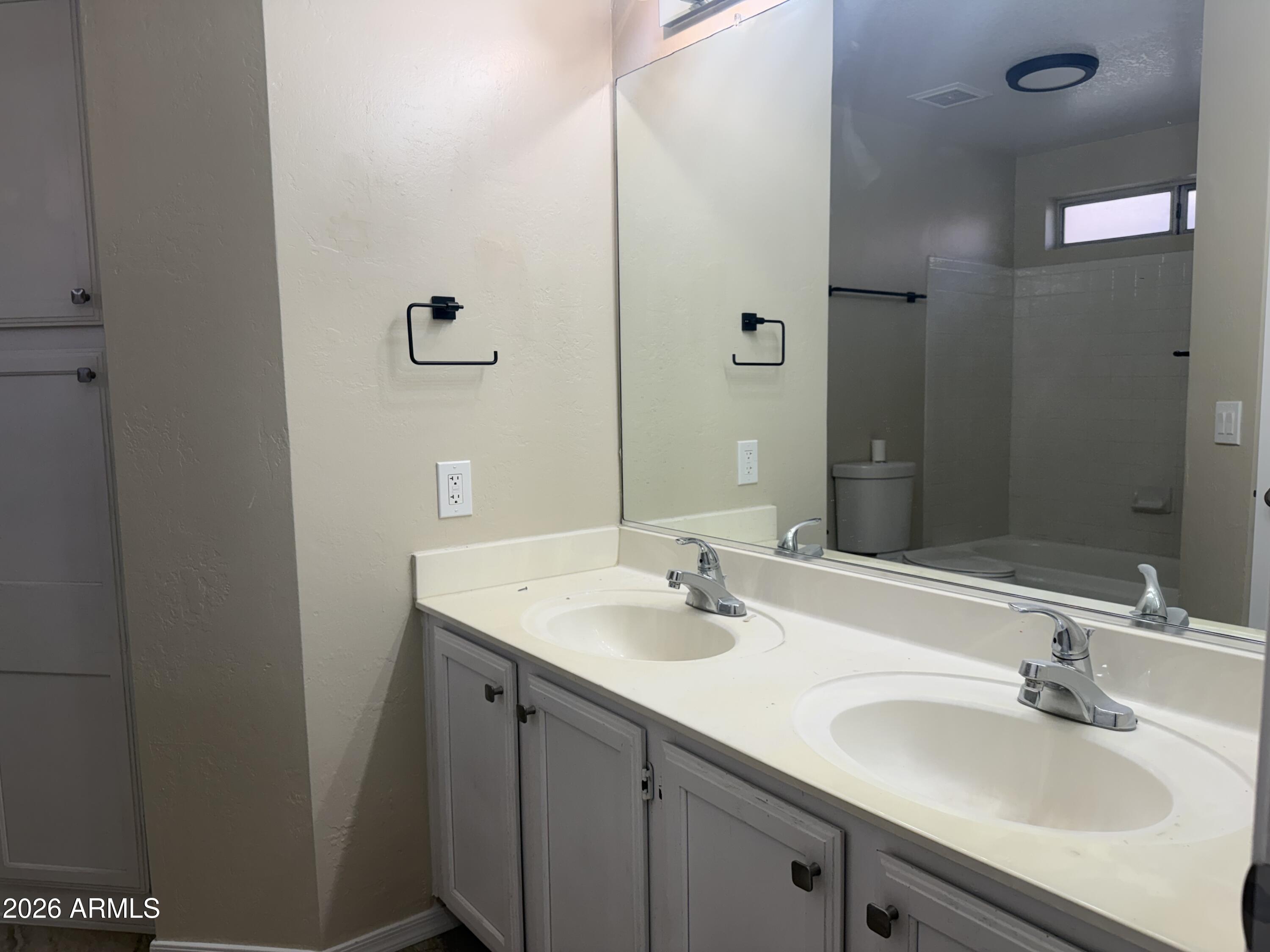 VILLAGES OF PARK VILLAGE A CONDO UNIT 1-132 - Residential