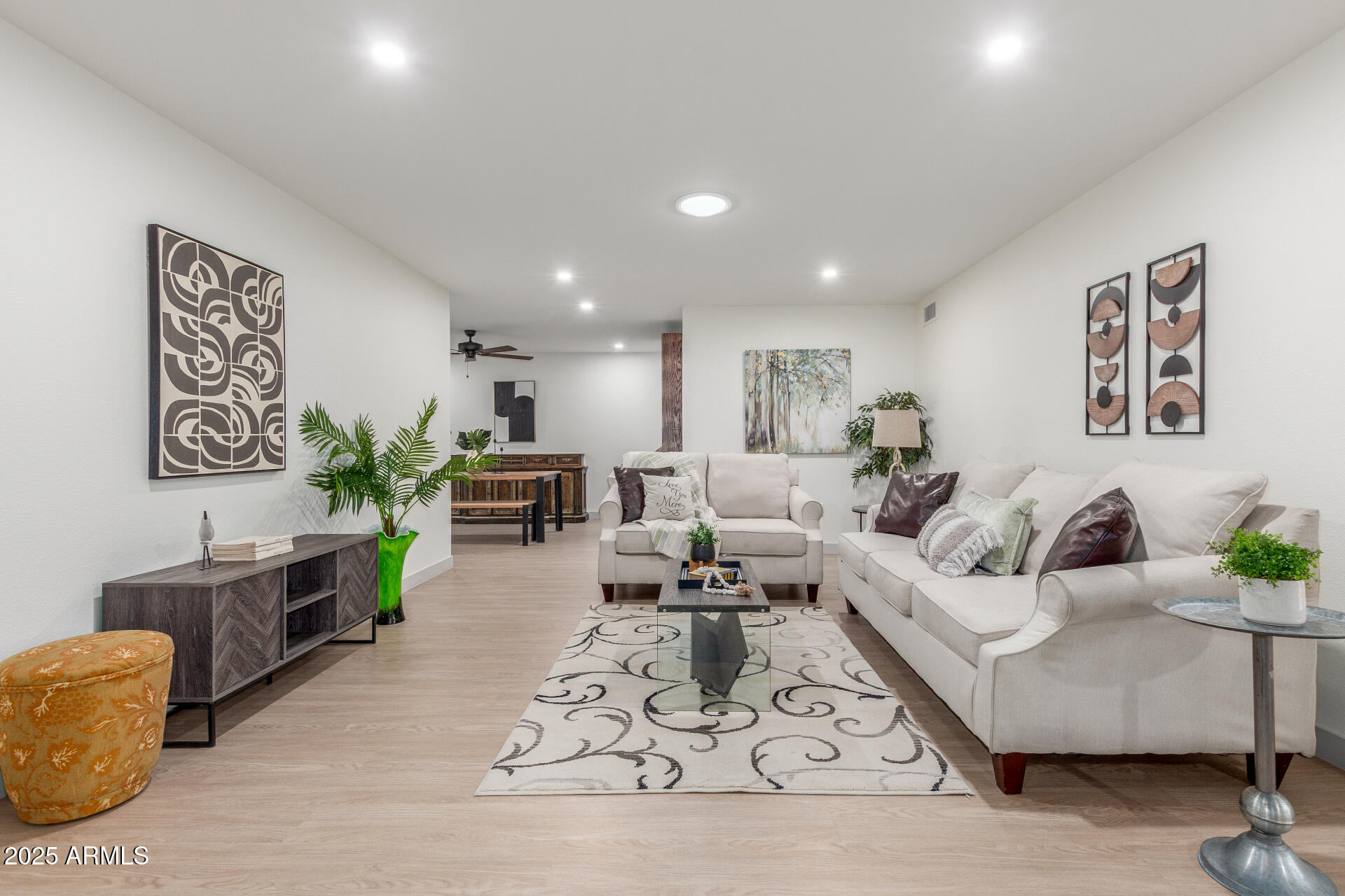 9556 W WILLOWBROOK Drive