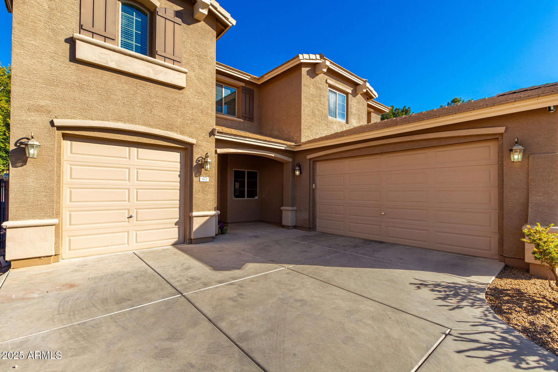 472 W DRAGON TREE Avenue