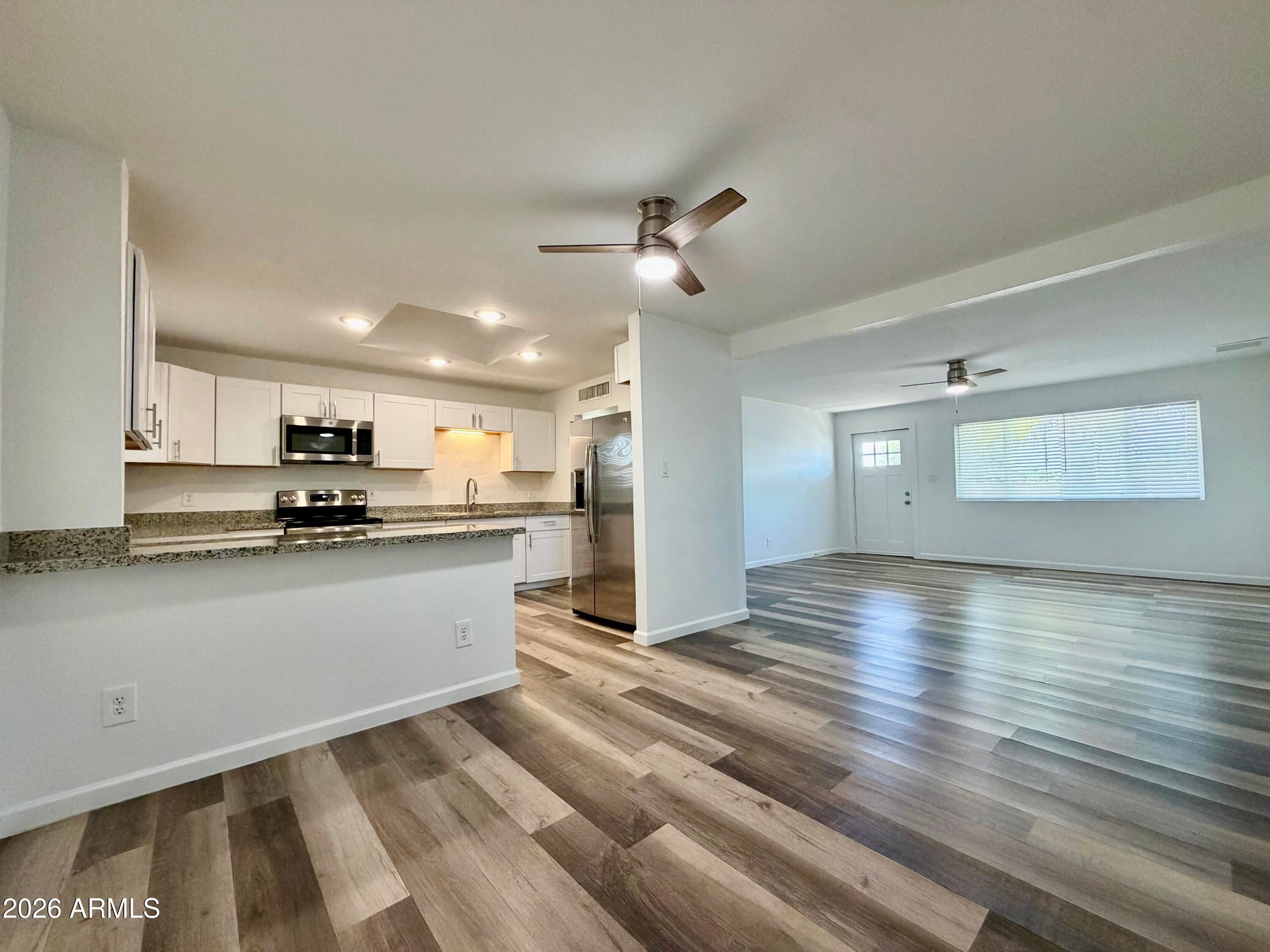 3108 W ROSE Lane