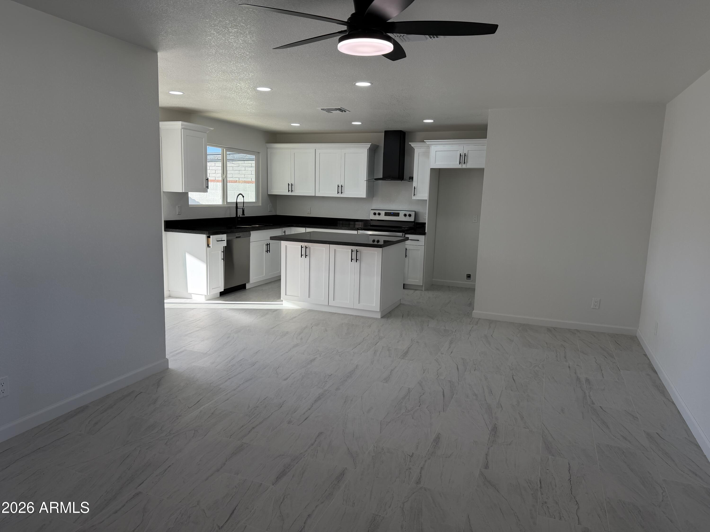 7639 W HEATHERBRAE Drive