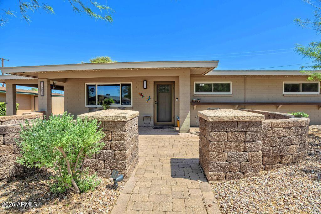 1302 E Butler Drive