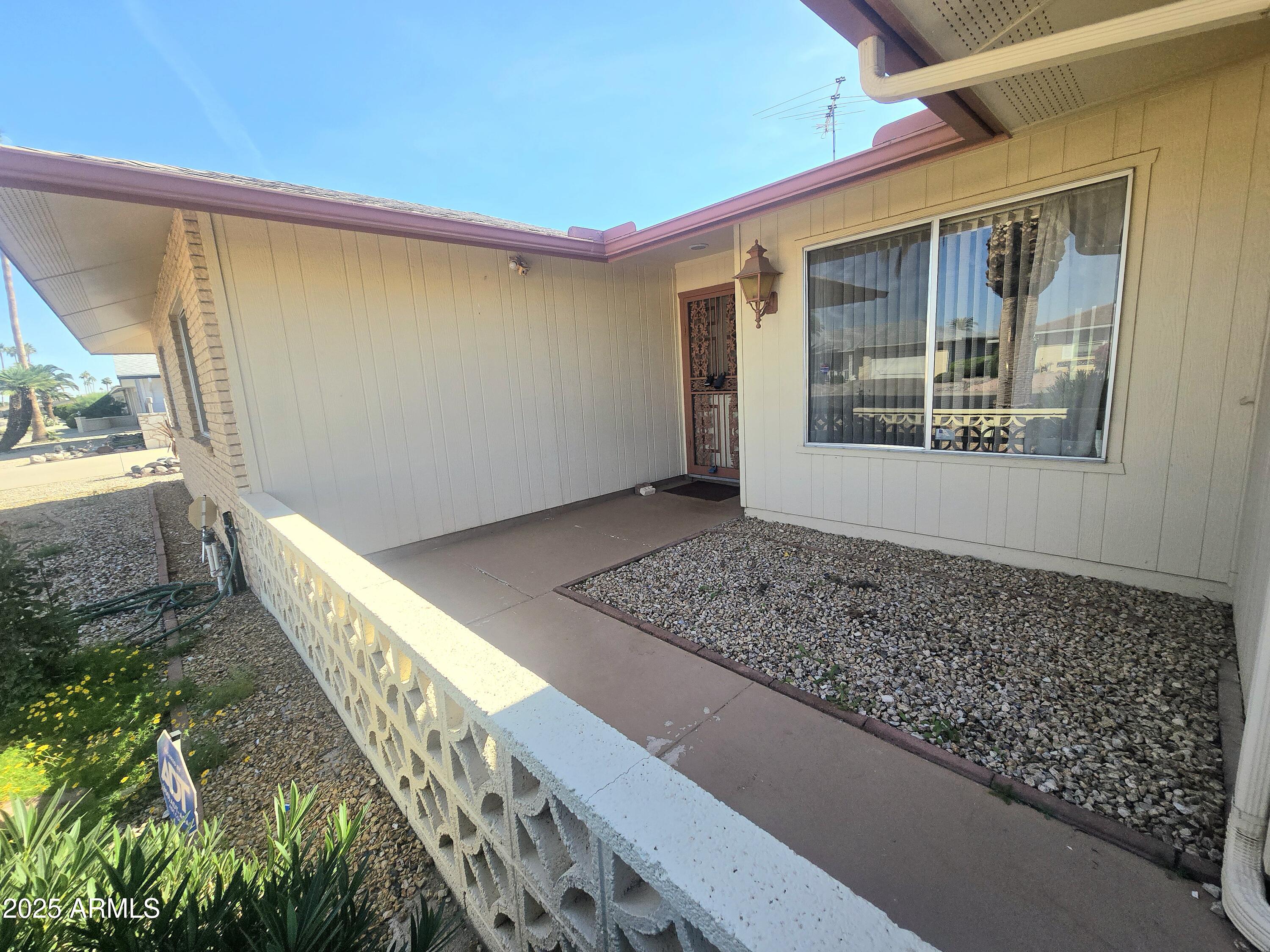 10813 W HUTTON Drive