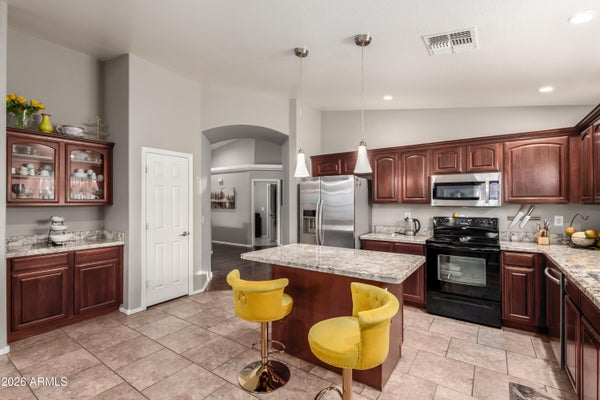 872 E SETTLERS TRL, CASA GRANDE, AZ 85122 - Image 046d869ea2b0d1967d287c6436f26426/1267420507