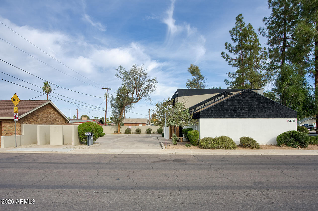 606 N STAPLEY Drive