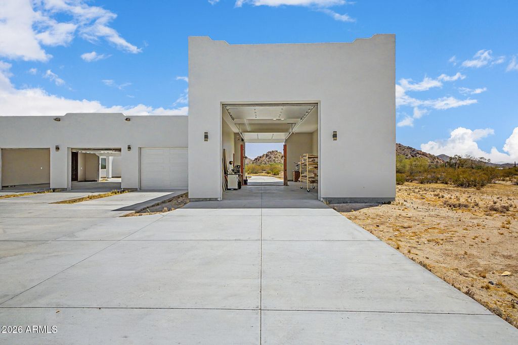Photo of 11853 W Cruiser Lane, Casa Grande, AZ 85194 (MLS # 7021917)