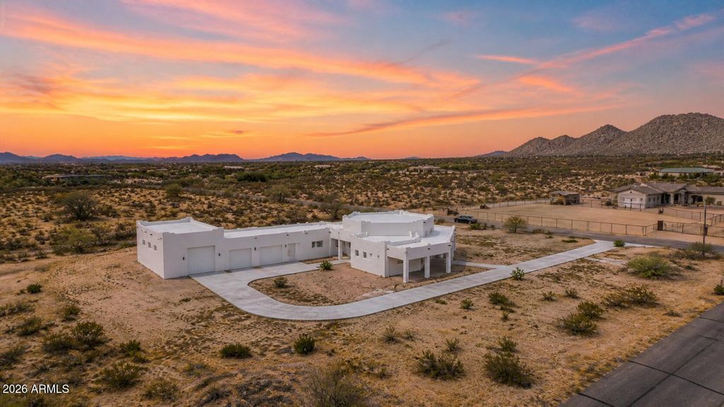 Photo of 11853 W Cruiser Lane, Casa Grande, AZ 85194 (MLS # 7021917)