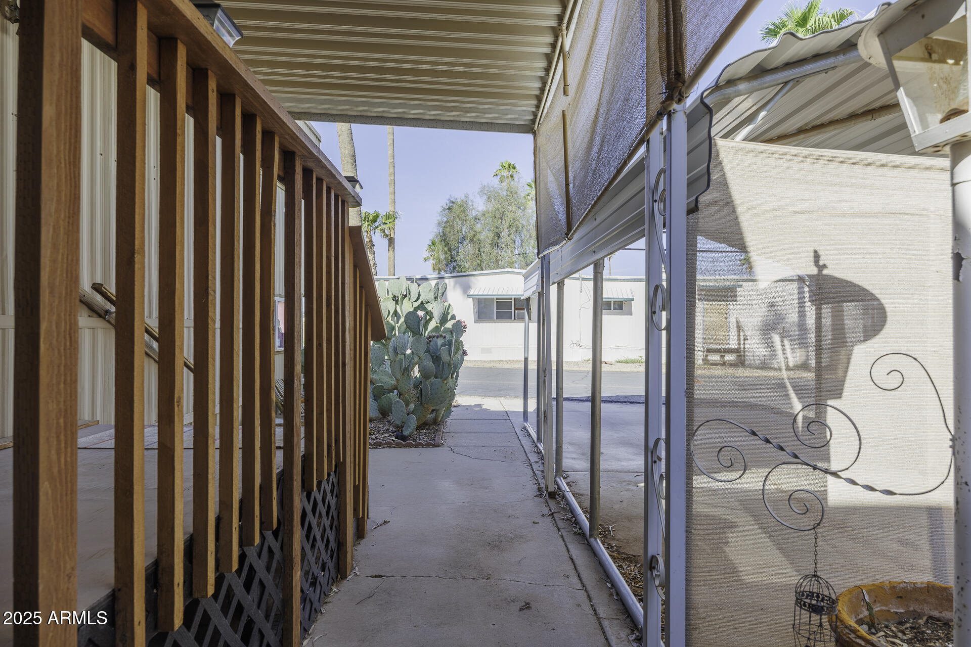 120 W ONEIL Drive 53