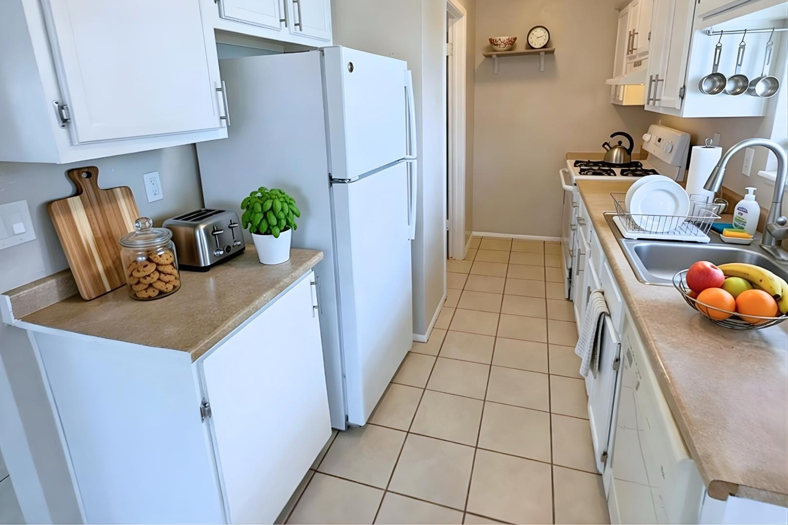 725 W 1st Avenue 102