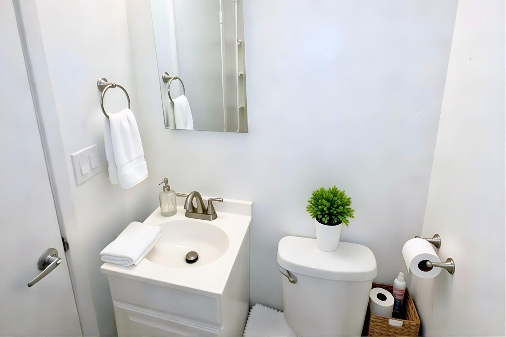 725 W 1st Avenue 102