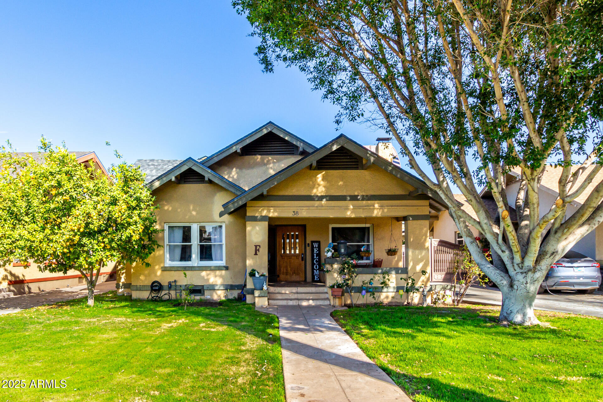 38 W LYNWOOD Street