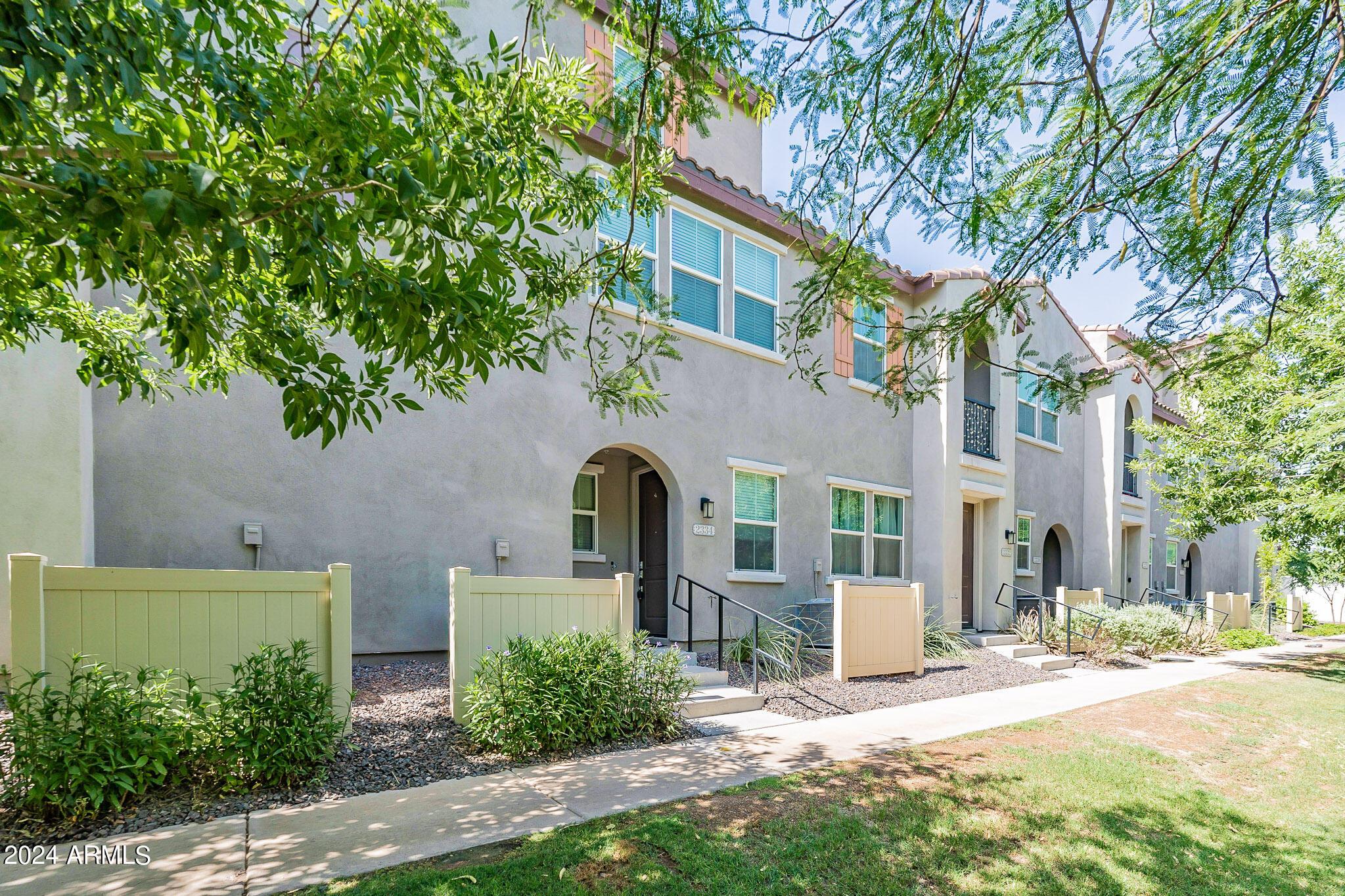 2334 E Huntington Drive