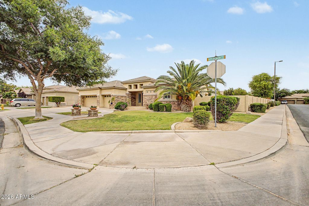 Photo of 332 W Macaw Drive, Chandler, AZ 85286 (MLS # 7021501)