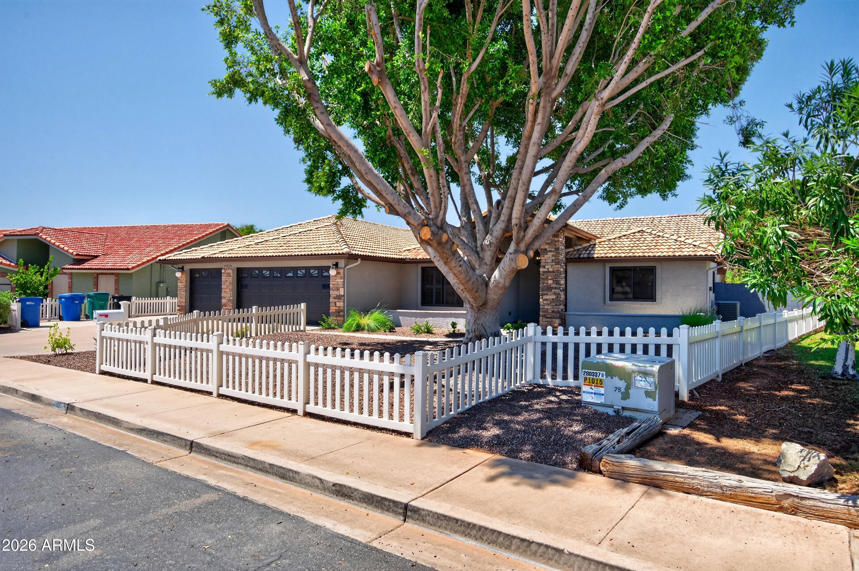 2240 N GAYLORD --