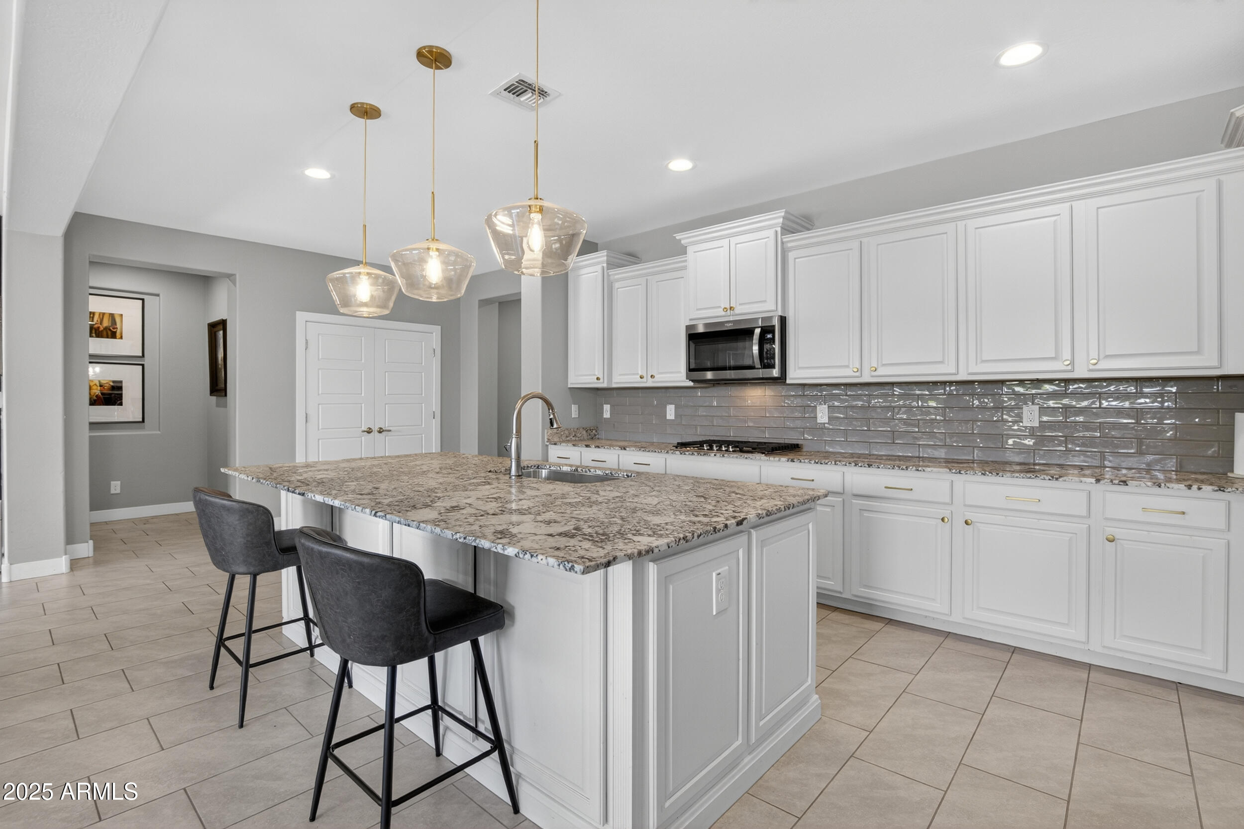 23087 E VIA DEL ORO --