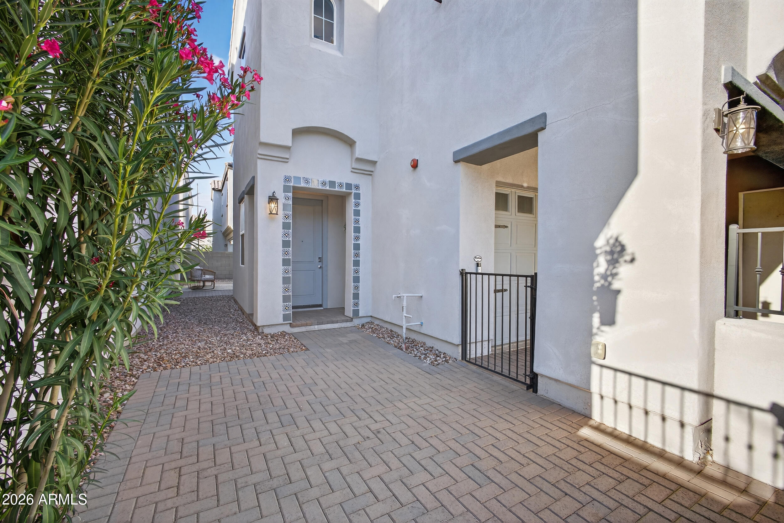 1568 E SHANNON Street