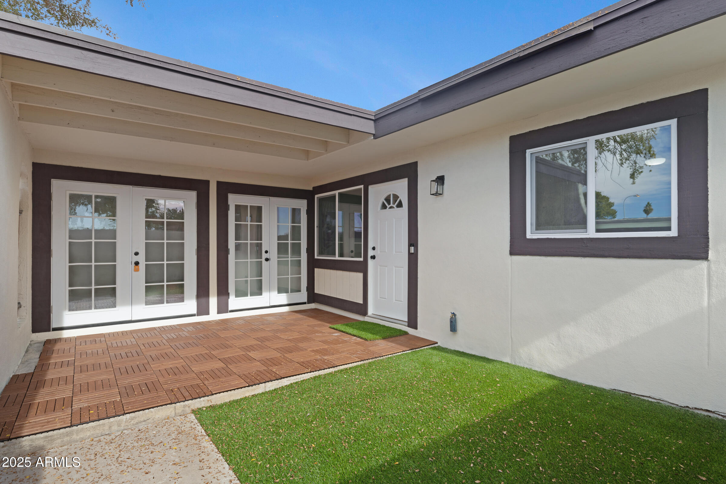 720 S DOBSON Road 27