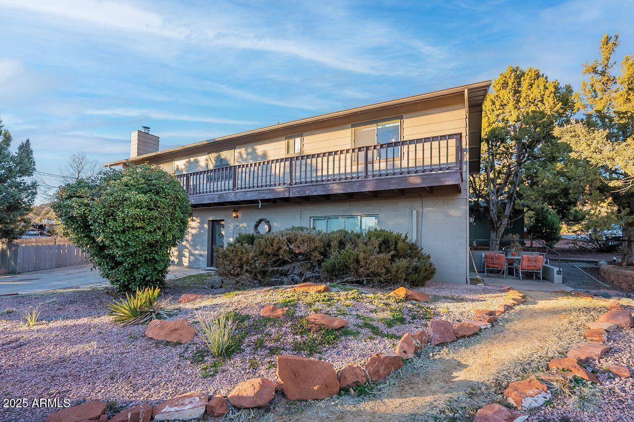 2190 SANBORN Drive