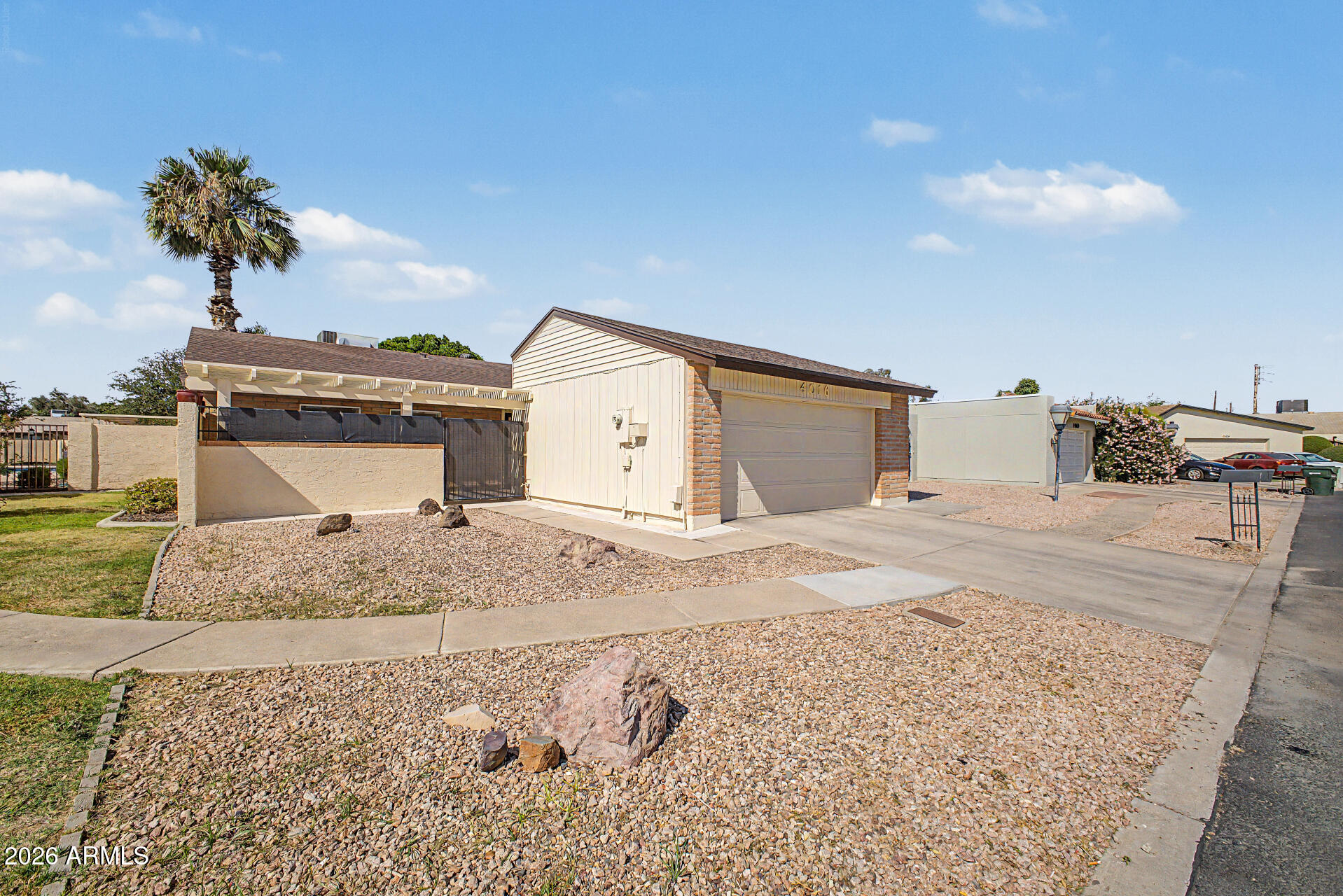 4016 W ROYAL PALM Road