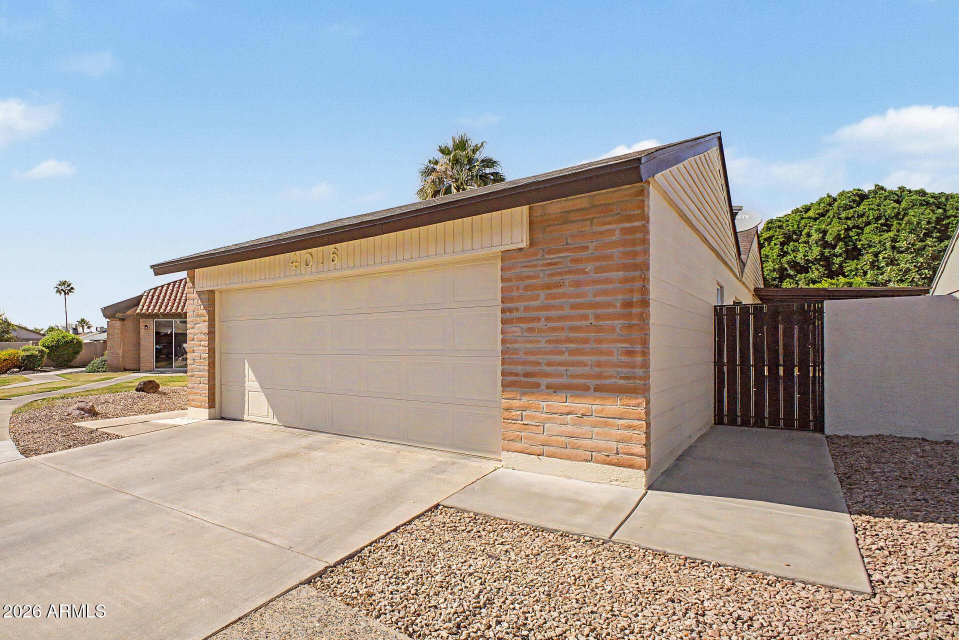 4016 W ROYAL PALM Road