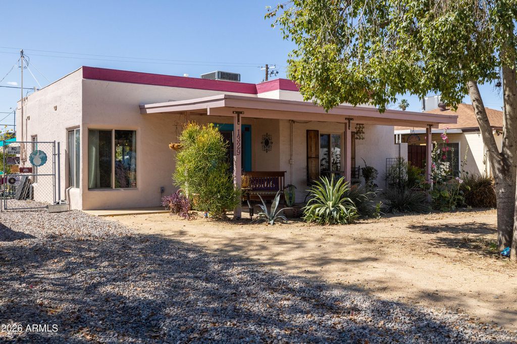 Photo of 1329 E Hubbell Street, Phoenix, AZ 85006 (MLS # 7013544)