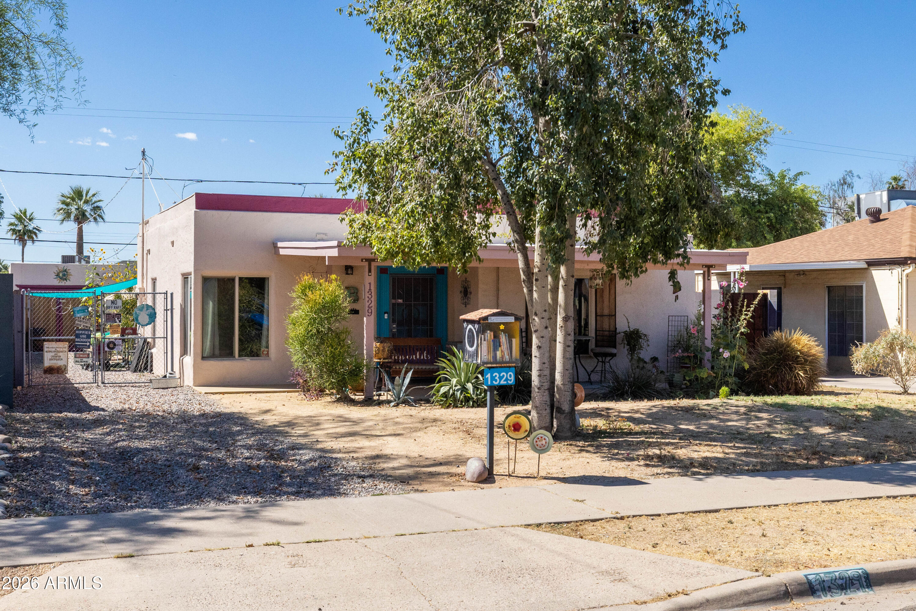 1329 E Hubbell Street