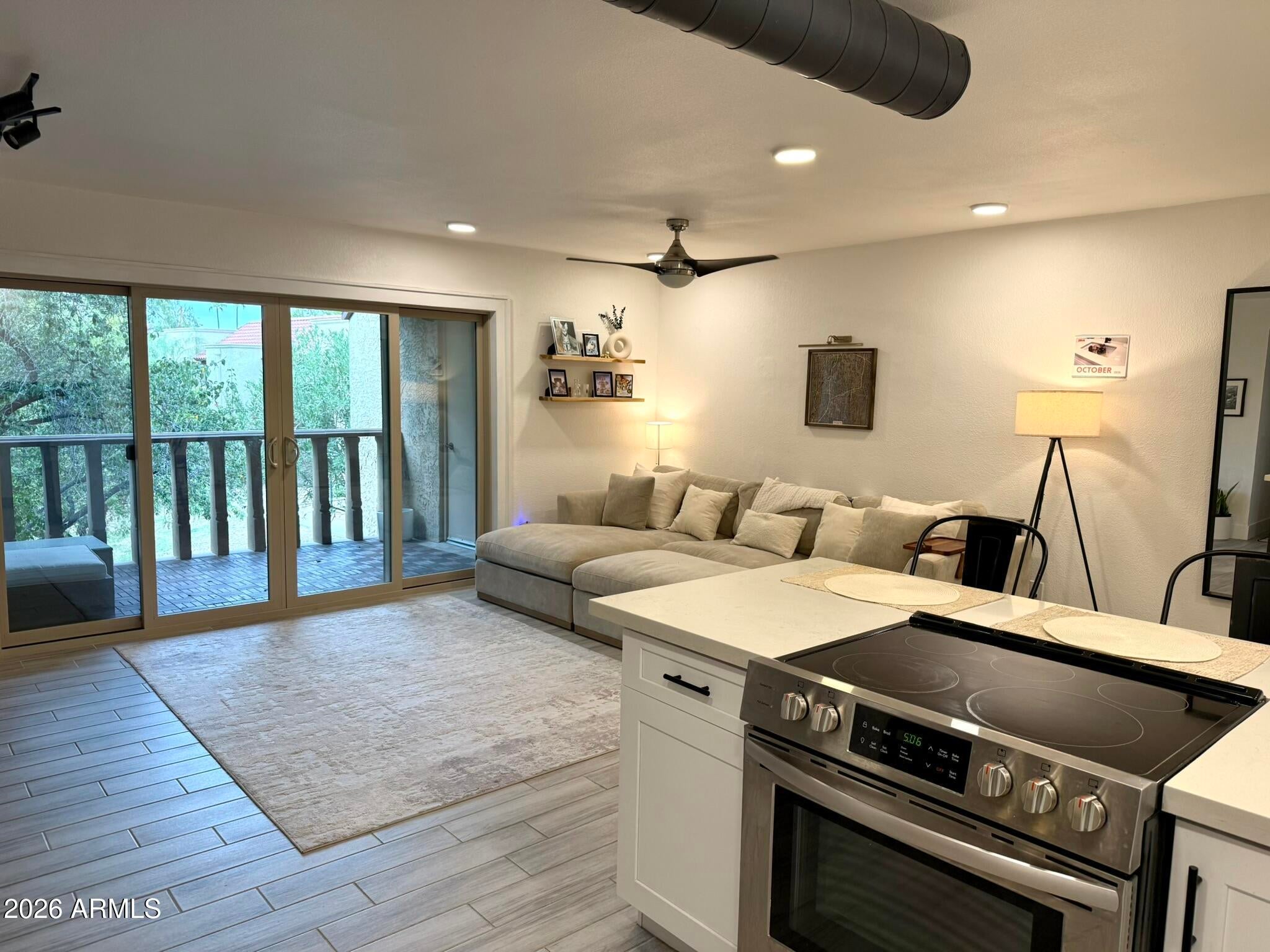 8649 E ROYAL PALM Road 222