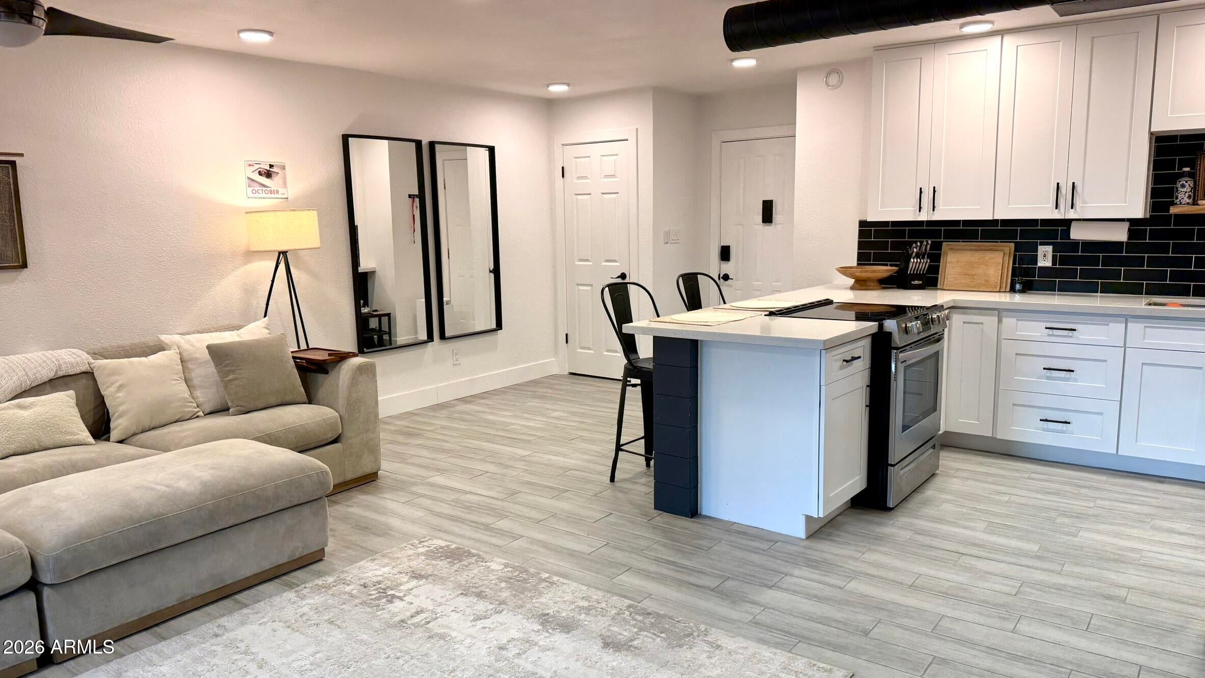 8649 E ROYAL PALM Road 222