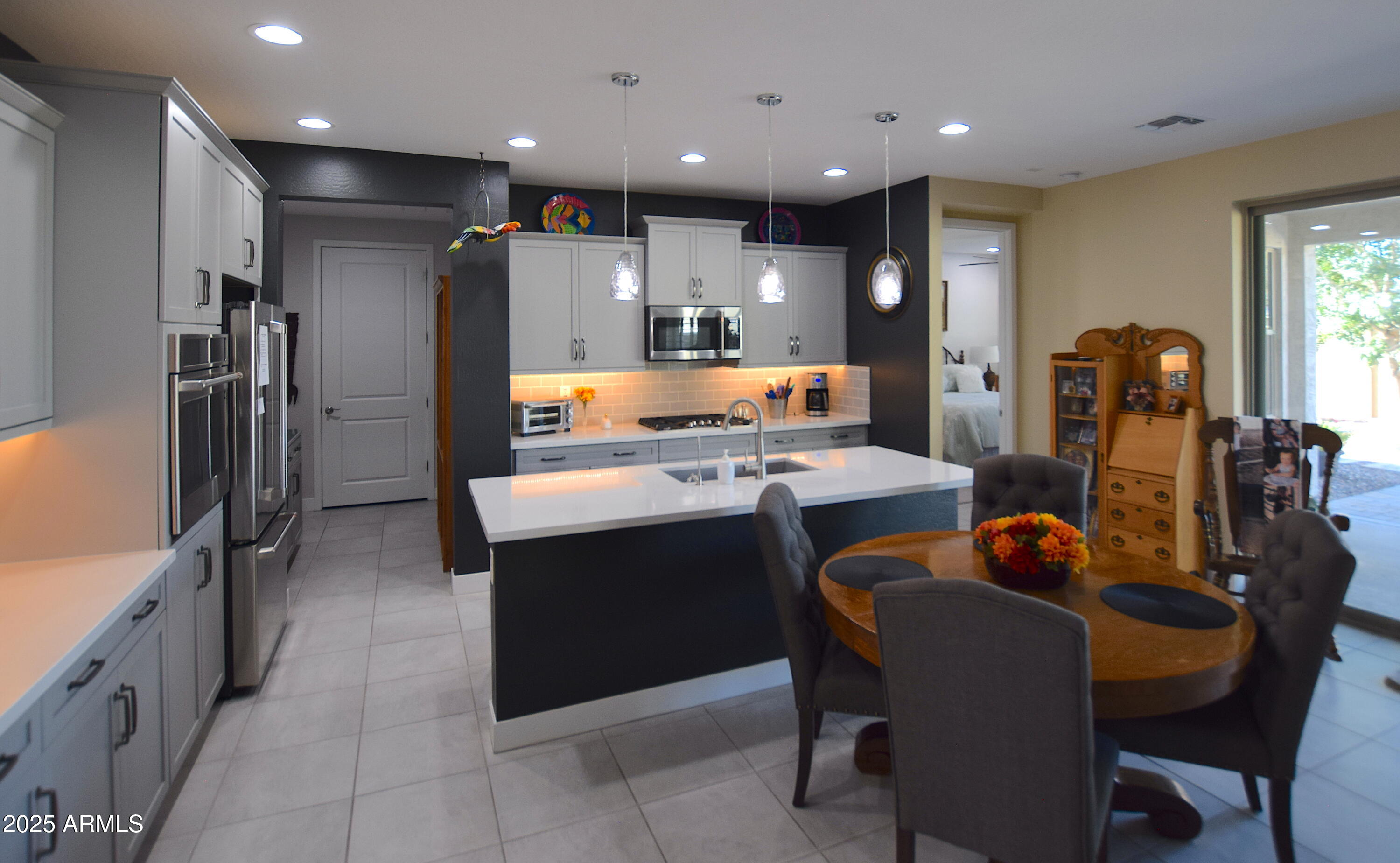 1416 W Avenida Dal Valle --
