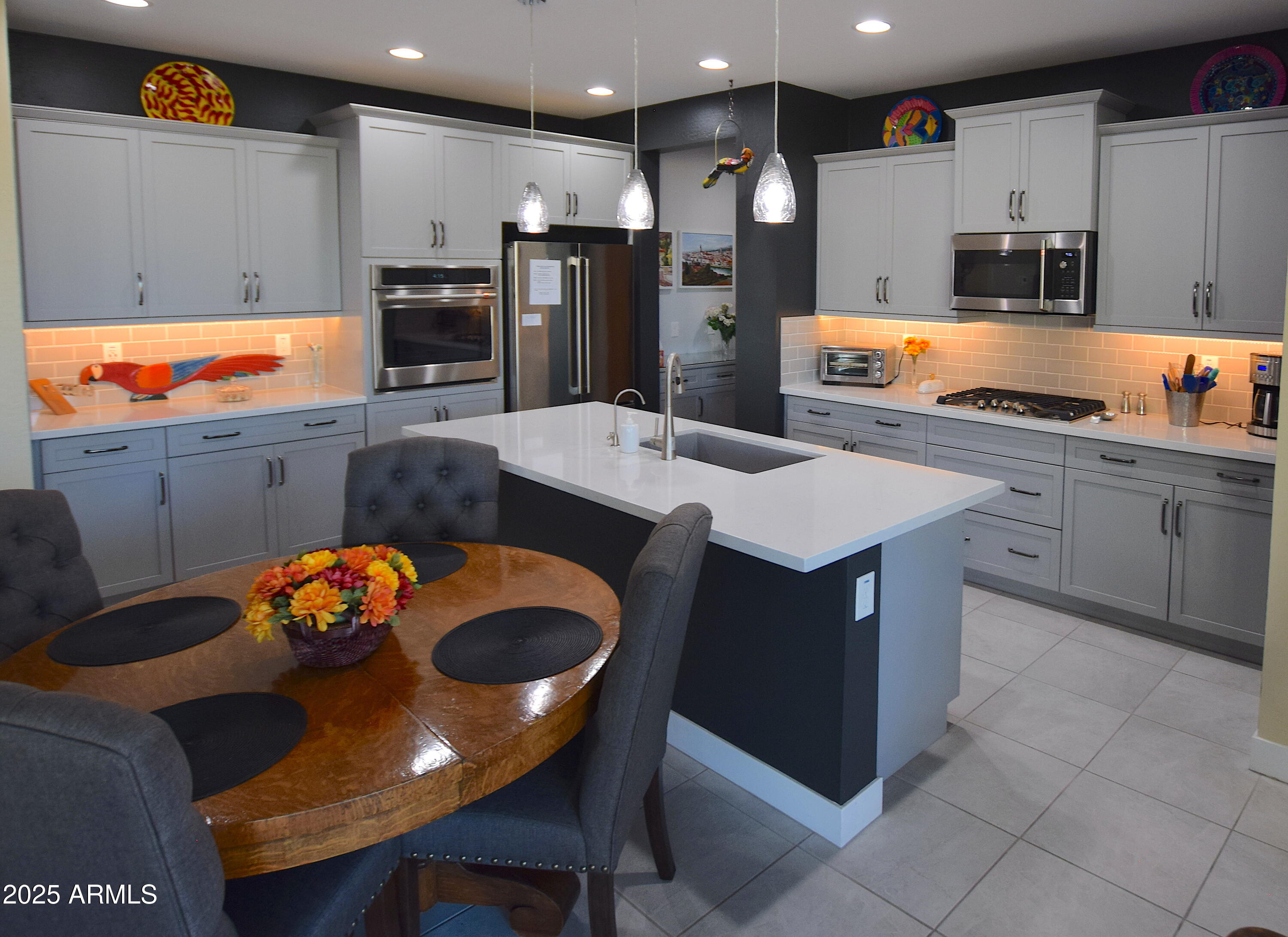 1416 W Avenida Dal Valle --