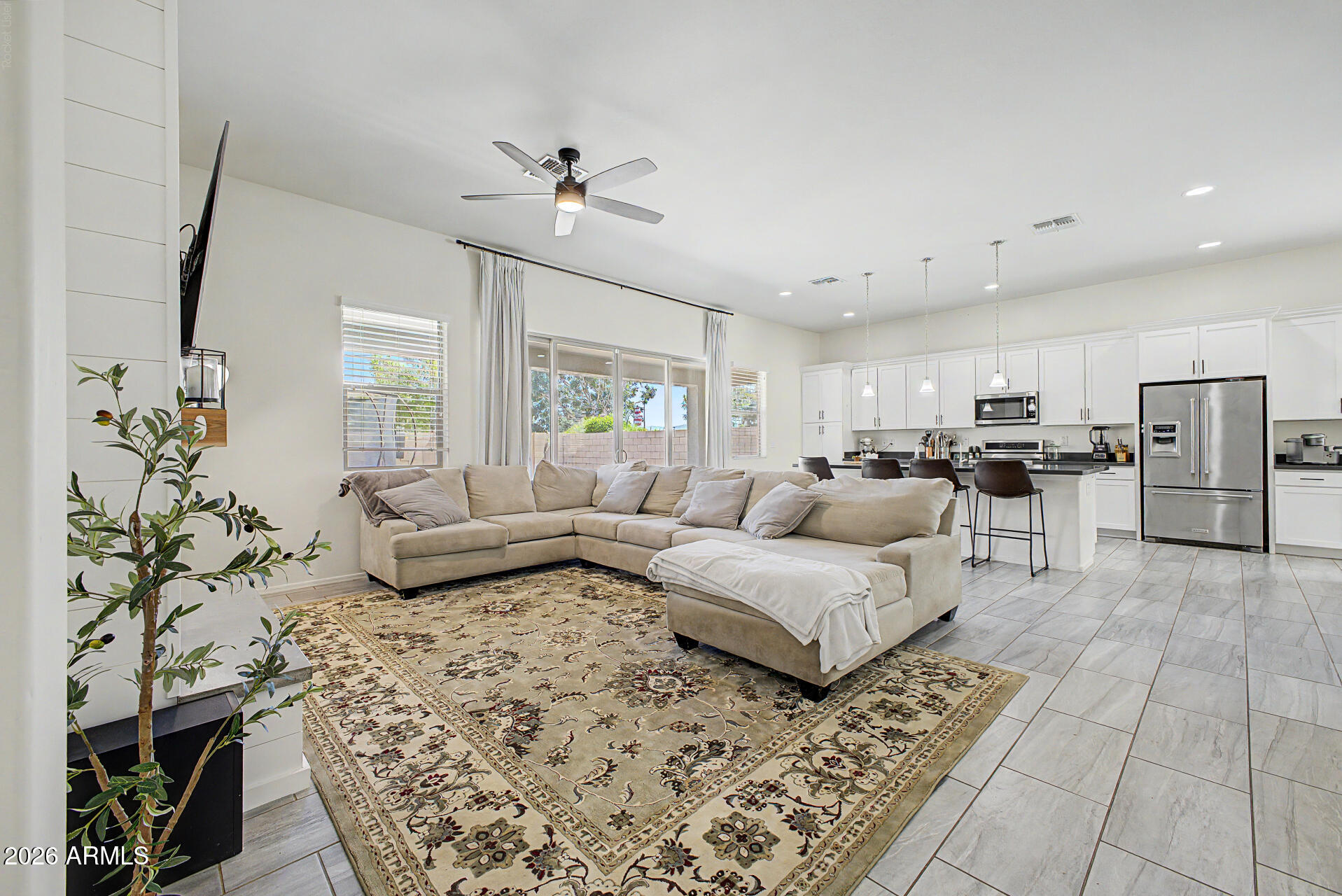 Properties 3 22516 E DUNCAN Street