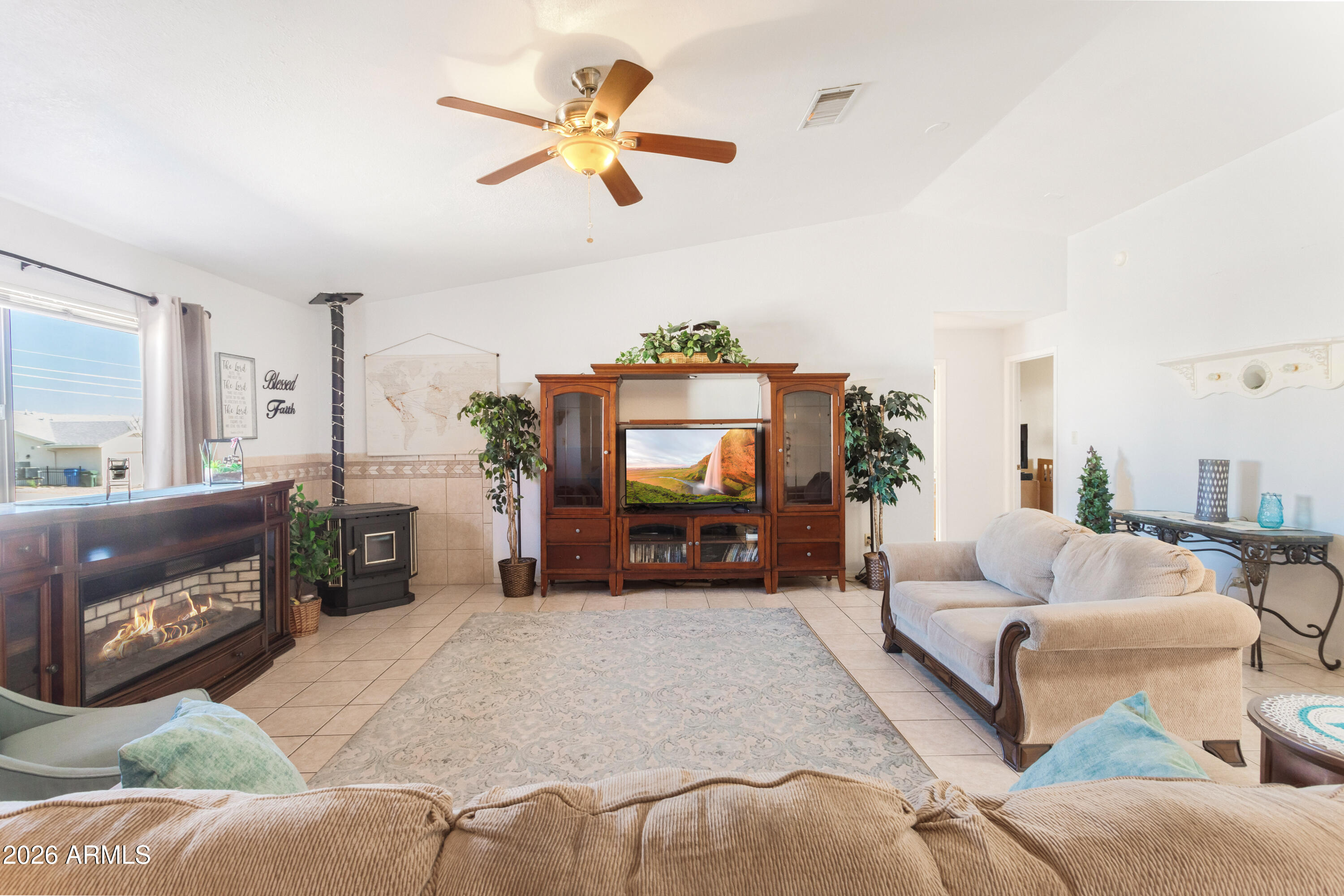 2876 Ridge Crest Street